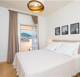 One Bedroom Apartment in Dubrovnik City with balcony and Parking, Sleeps 2-3